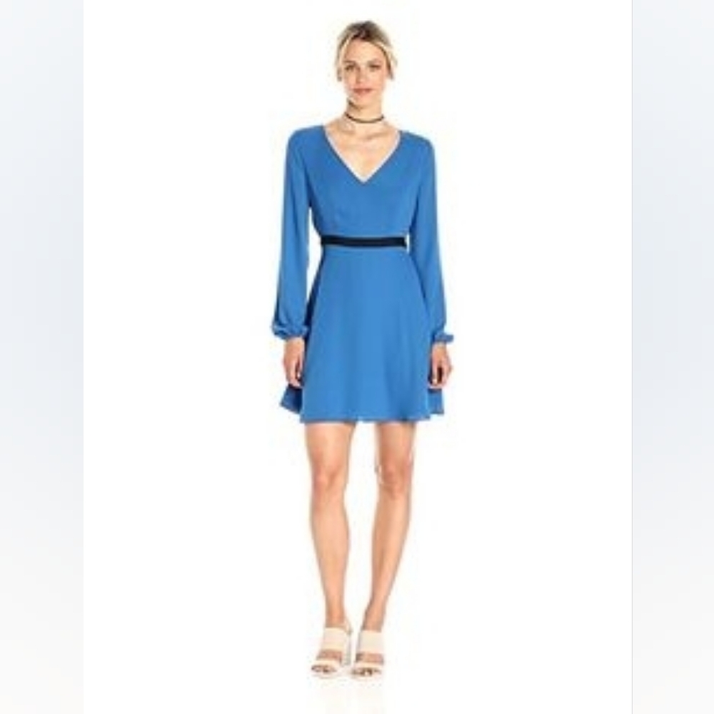 Nwt Paris Sunday Blue V-Neck Dress Elastic Wrists Medium